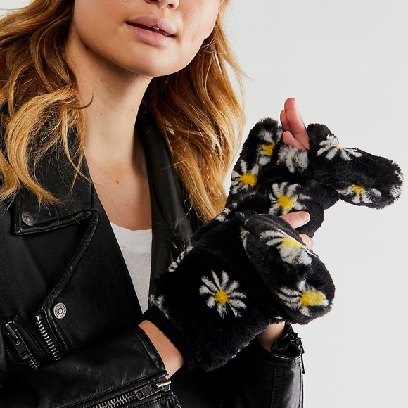 Free people lazy daisy plush set - Picture 2 of 8